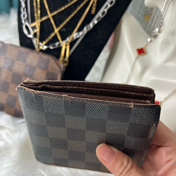 2 Louis Vuitton Mens Wallet - Picture 11 of 12